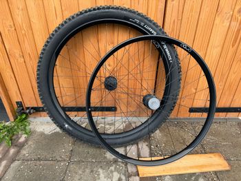 Used OQUO MC32 TEAM 2025 bike — image 1 of 5