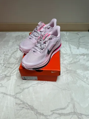 Pegasus Premium Running Shoes usato