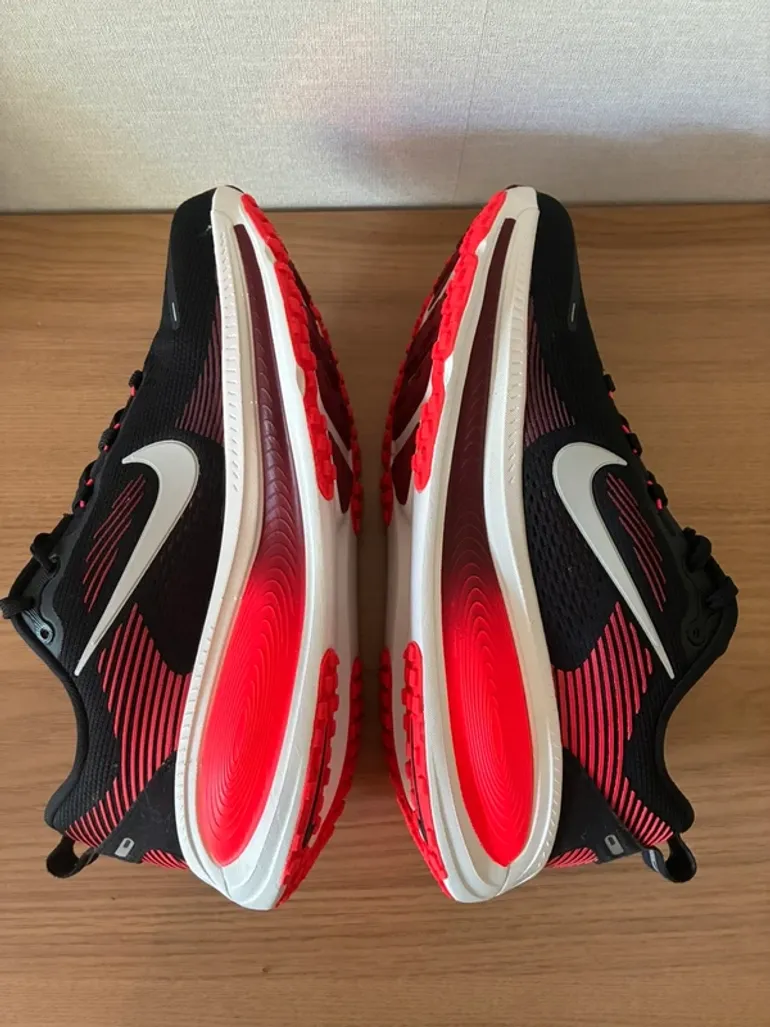 Tweedehands Nike Vomero 18 bike — afbeelding 3 van 6