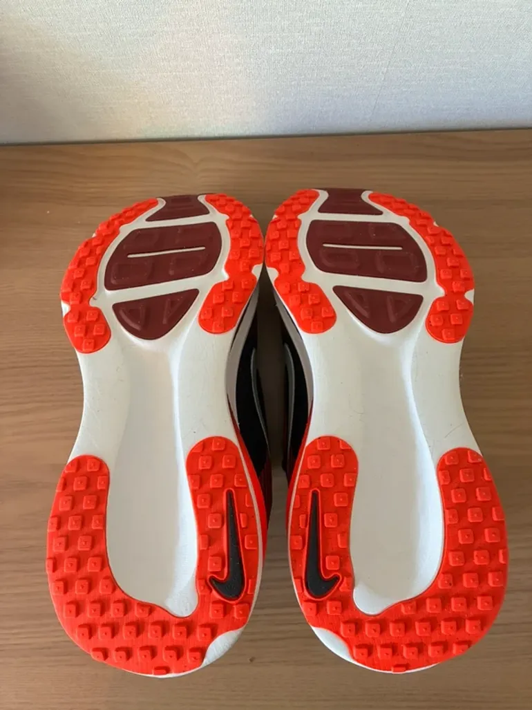 Tweedehands Nike Vomero 18 bike — afbeelding 5 van 6