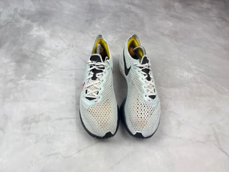 Last ZoomX Vaporfly 3 bike d'occasion — image 2 sur 12