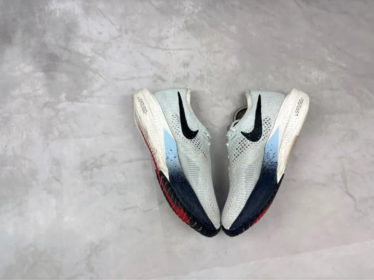 Last ZoomX Vaporfly 3 bike d'occasion — image 5 sur 12