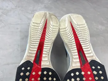 Last ZoomX Vaporfly 3 bike d'occasion — image 10 sur 12