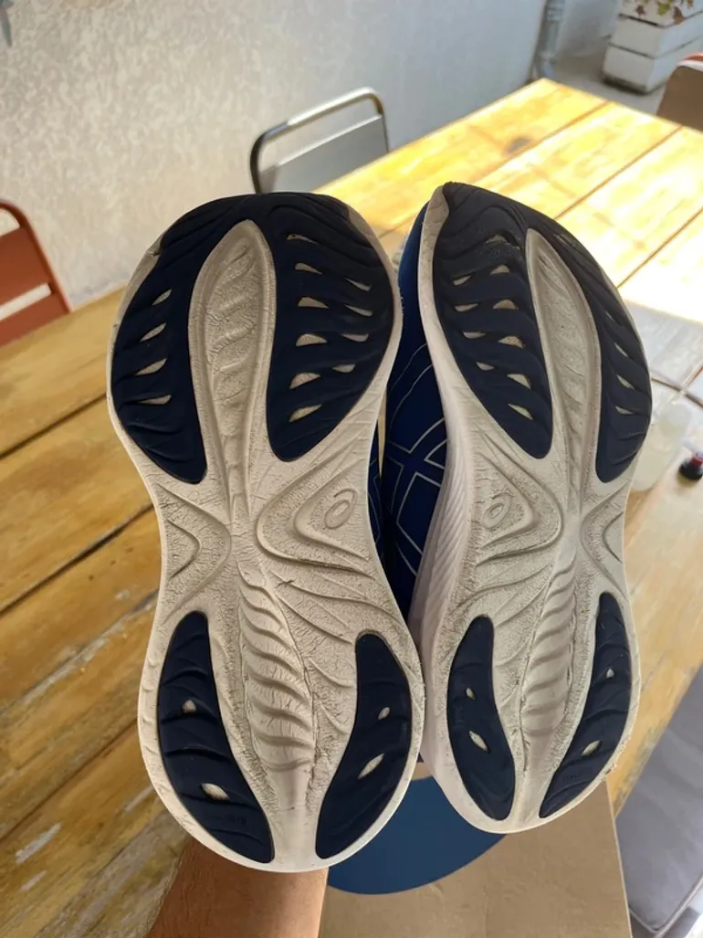 Used Asics Gel-Cumulus 25 bike — image 6 of 9
