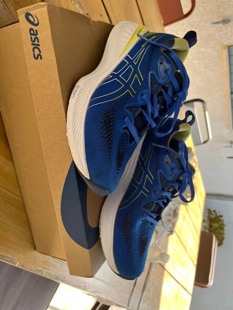 Used Asics Gel-Cumulus 25 bike — image 1 of 9