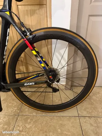 Used Roval CLX 50 bike — image 2 of 2