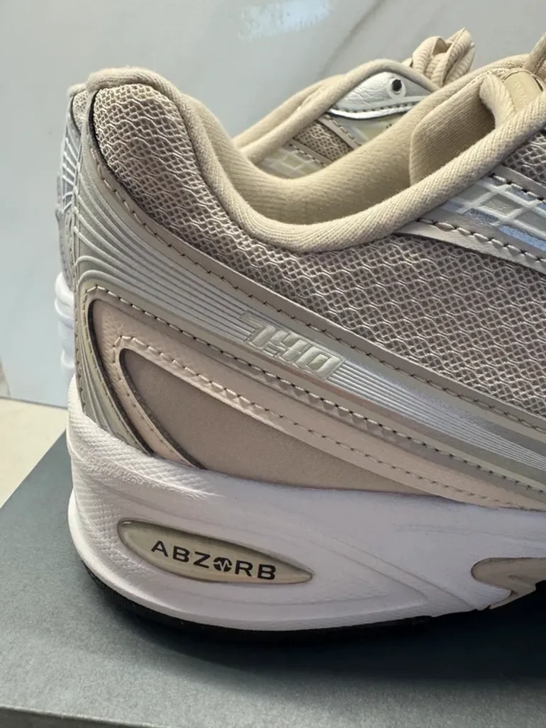 Used New Balance 740 bike — image 2 of 5