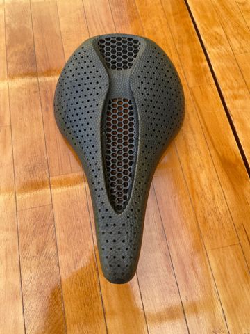 Tweedehands bucklos Power Mirror Saddle Saddles & Seatposts