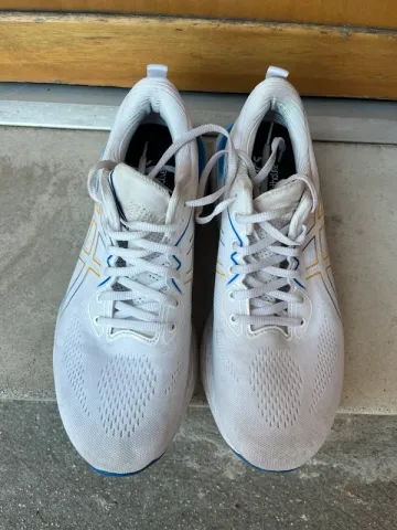 Used Altro gel zirrus 8 Running Shoes