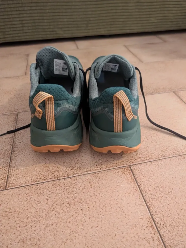 Used New Balance Hierro V9 bike — image 8 of 8