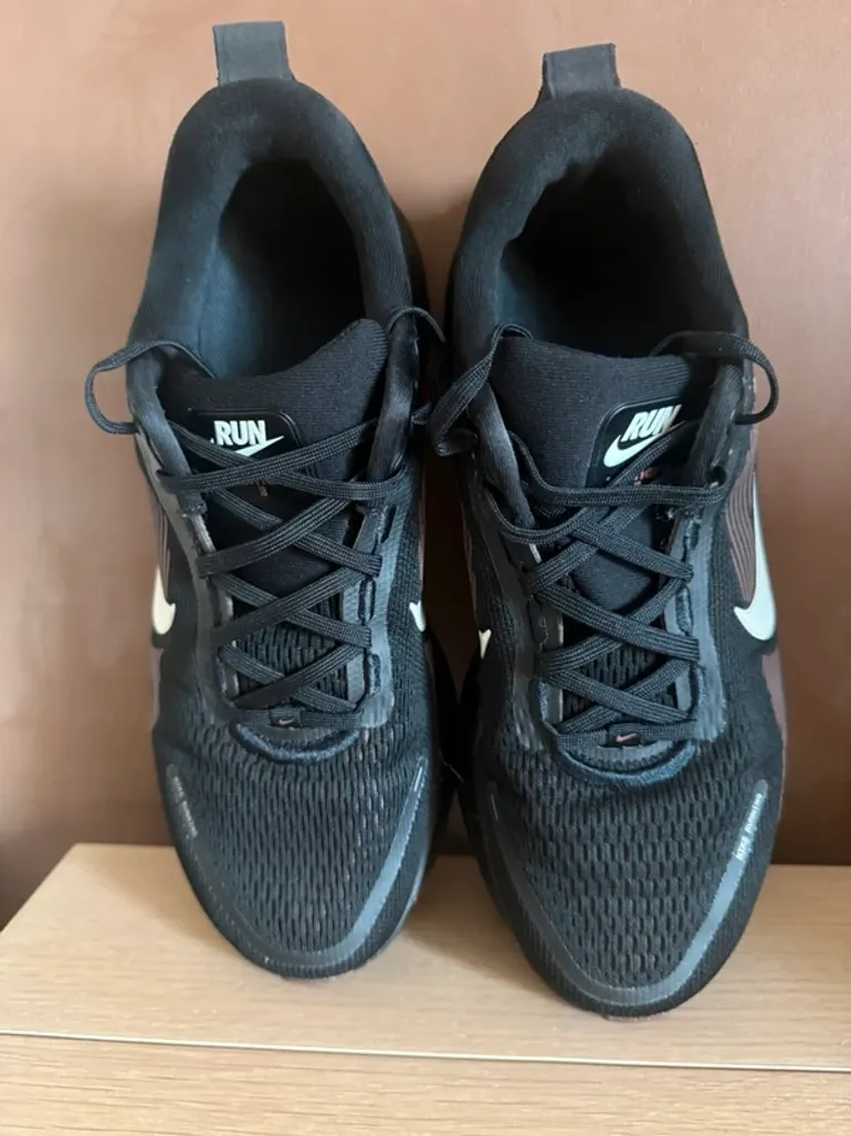 Tweedehands Nike Vomero 18 bike — afbeelding 10 van 14