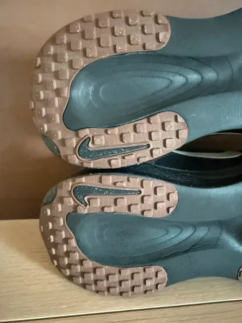 Tweedehands Nike Vomero 18 bike — afbeelding 13 van 14