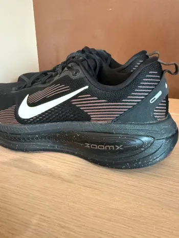 Tweedehands Nike Vomero 18 bike — afbeelding 6 van 14