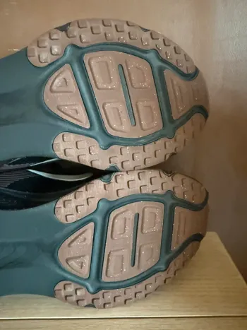 Tweedehands Nike Vomero 18 bike — afbeelding 14 van 14