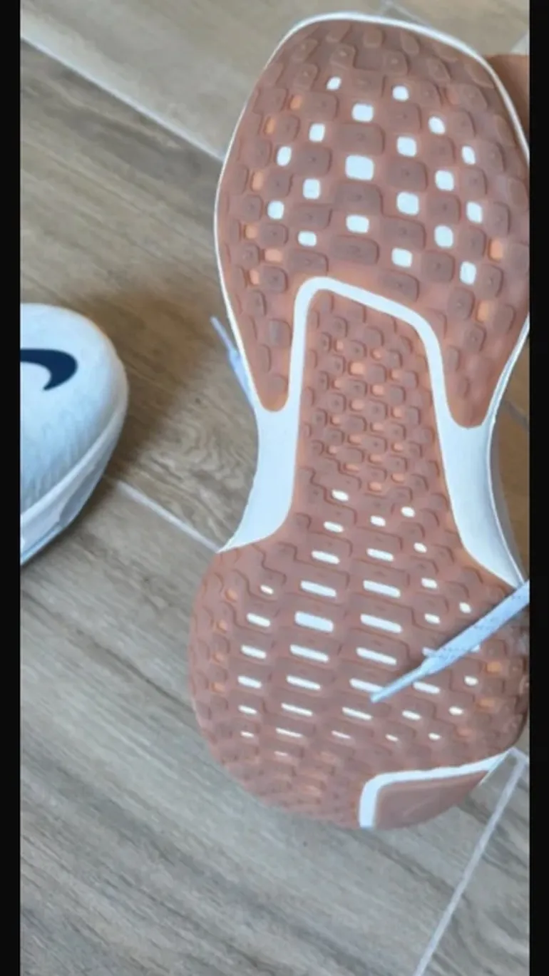 Used Nike ZoomX bike — image 2 of 7