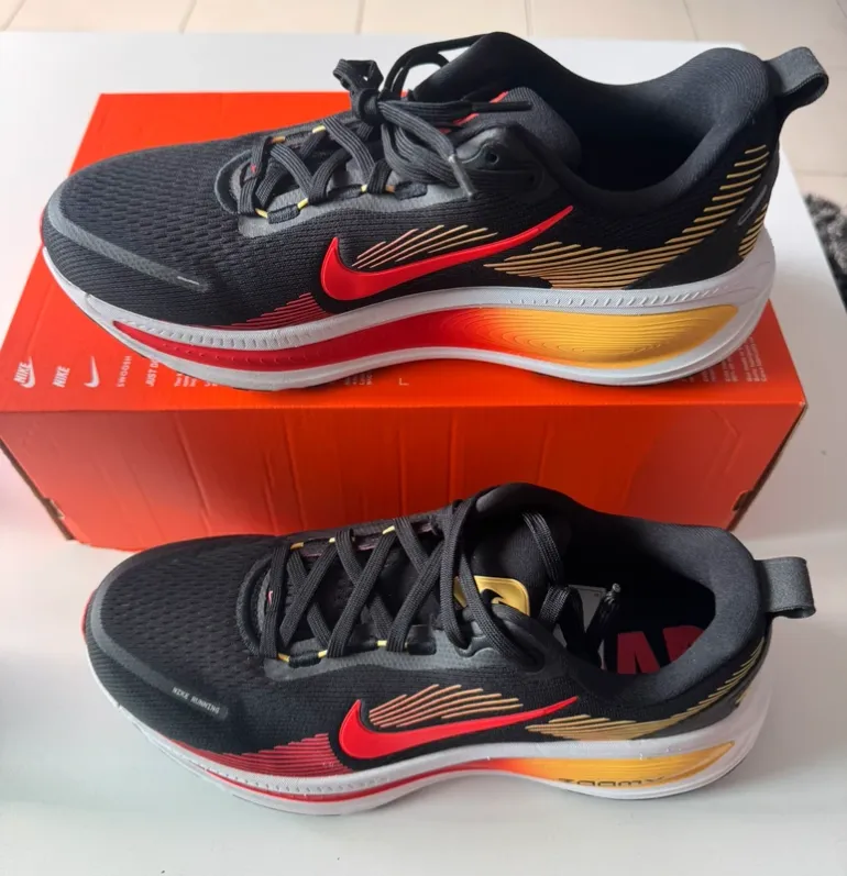 Tweedehands Look Nike Vomero 18 bike — afbeelding 2 van 10