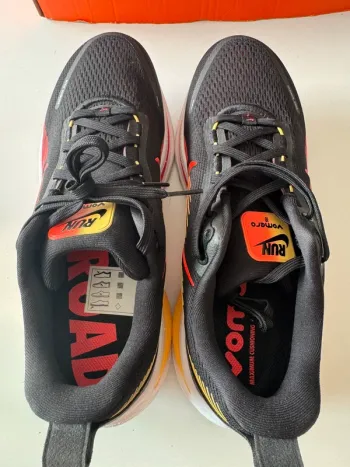 Tweedehands Look Nike Vomero 18 bike — afbeelding 8 van 10