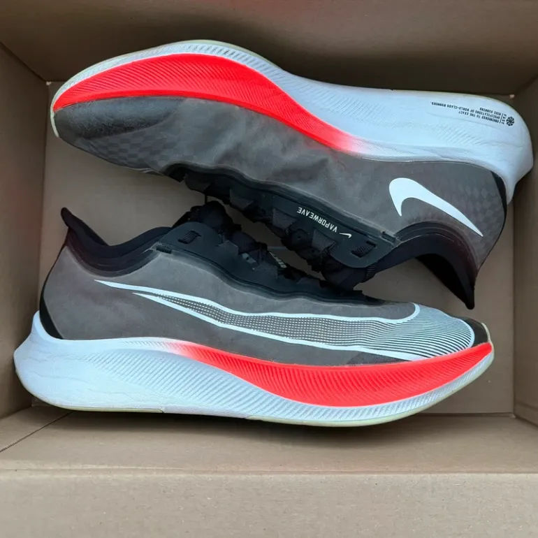 Used Nike Zoom Fly 3 bike — image 10 of 10