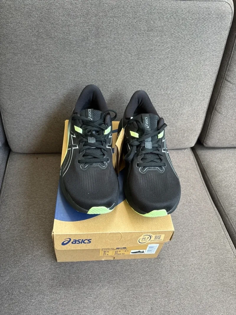 Used Asics GT 1000 15 Running Shoes
