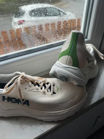 Used Hoka Arahi 8 bike — image 2 of 4