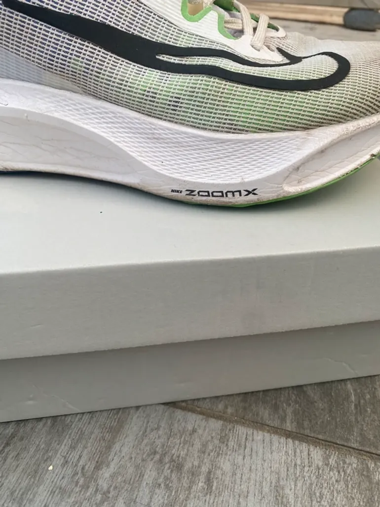 Used Nike Zoom Fly 5 bike — image 3 of 8