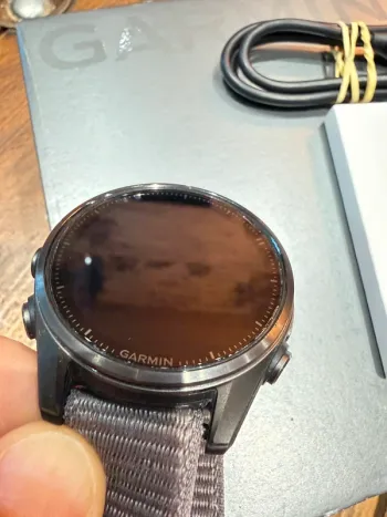 Used Garmin Fenix 8 bike — image 3 of 9