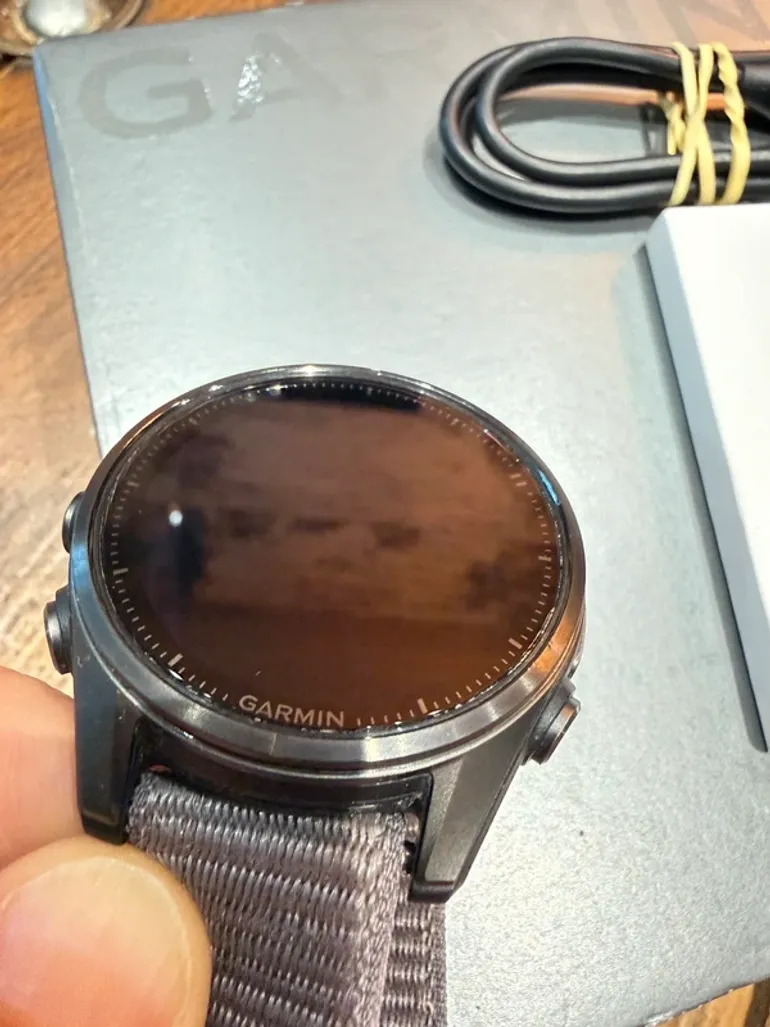 Used Garmin Fenix 8 bike — image 3 of 9