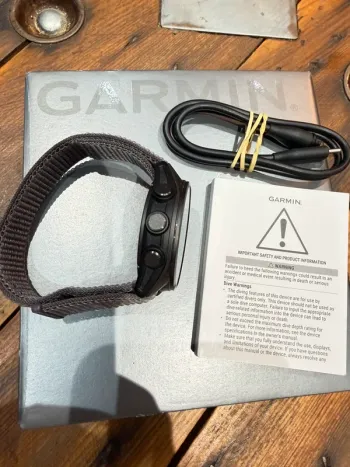 Used Garmin Fenix 8 bike — image 5 of 9