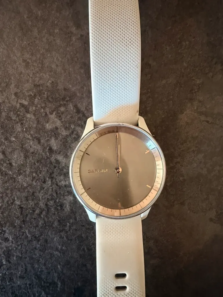 Used Garmin Vivomove Trend bike — image 2 of 4