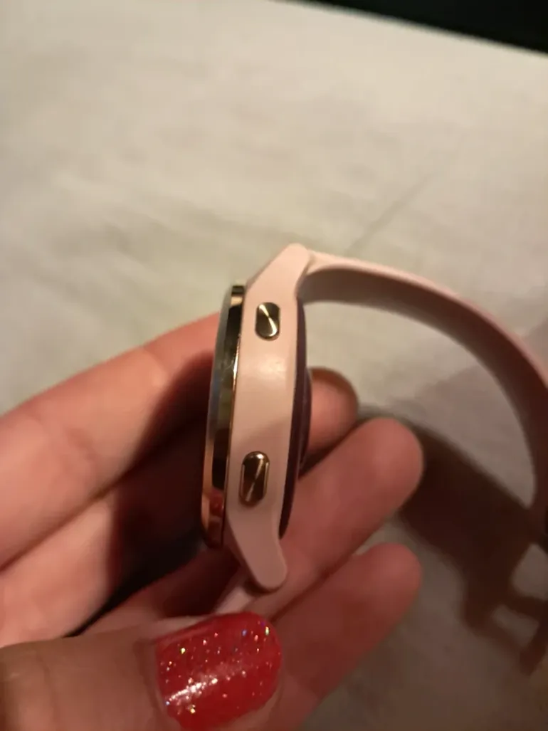 Used Garmin Vivoactive 4S bike — image 4 of 10