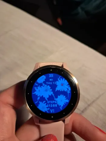 Used Garmin Vivoactive 4S bike — image 3 of 10