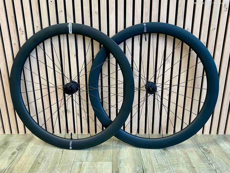 Używany Look Roues Carbone R50D neuve tubeless ou chambre à air Wheels