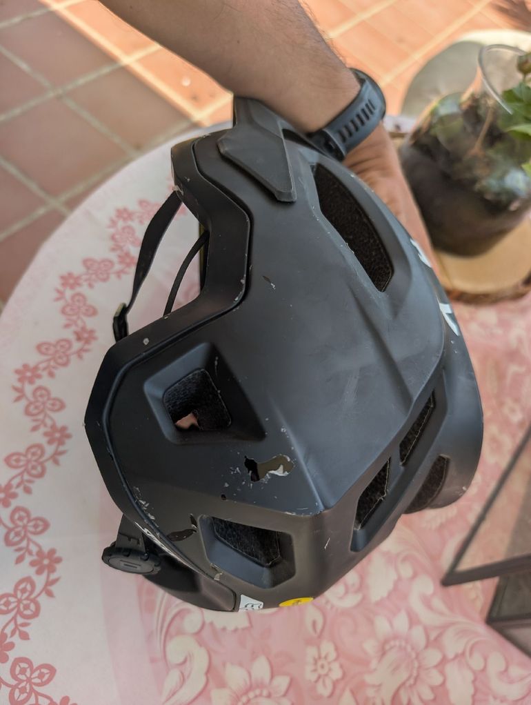 Used Fox Speedframe Mips Helmet 2024 bike — image 6 of 8