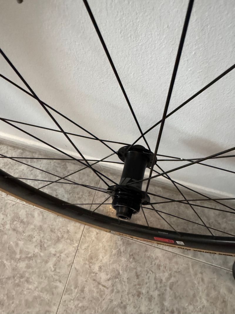 Used Zipp 303S Wheels Wheels