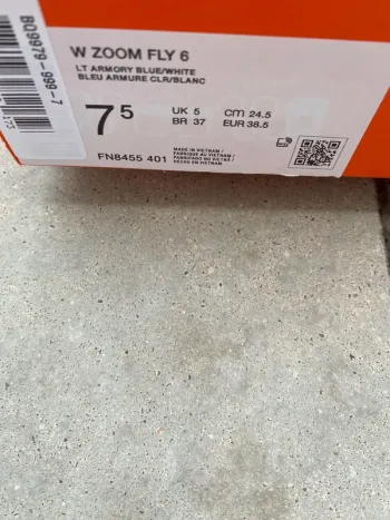 Used Nike Zoom Fly 6 bike — image 8 of 8
