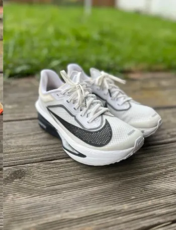 Used Nike Zoom Fly 6 bike — image 5 of 9