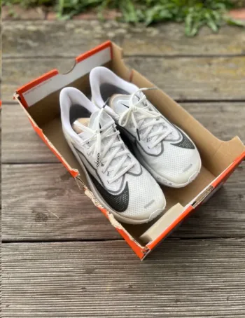 Used Nike Zoom Fly 6 bike — image 4 of 9