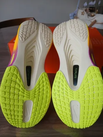 Used Nike Zoom Fly 6 bike — image 2 of 8