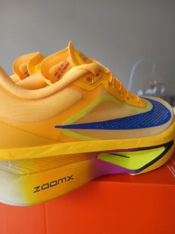 Used Nike Zoom Fly 6 bike — image 4 of 8