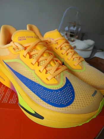 Used Nike Zoom Fly 6 bike — image 5 of 8