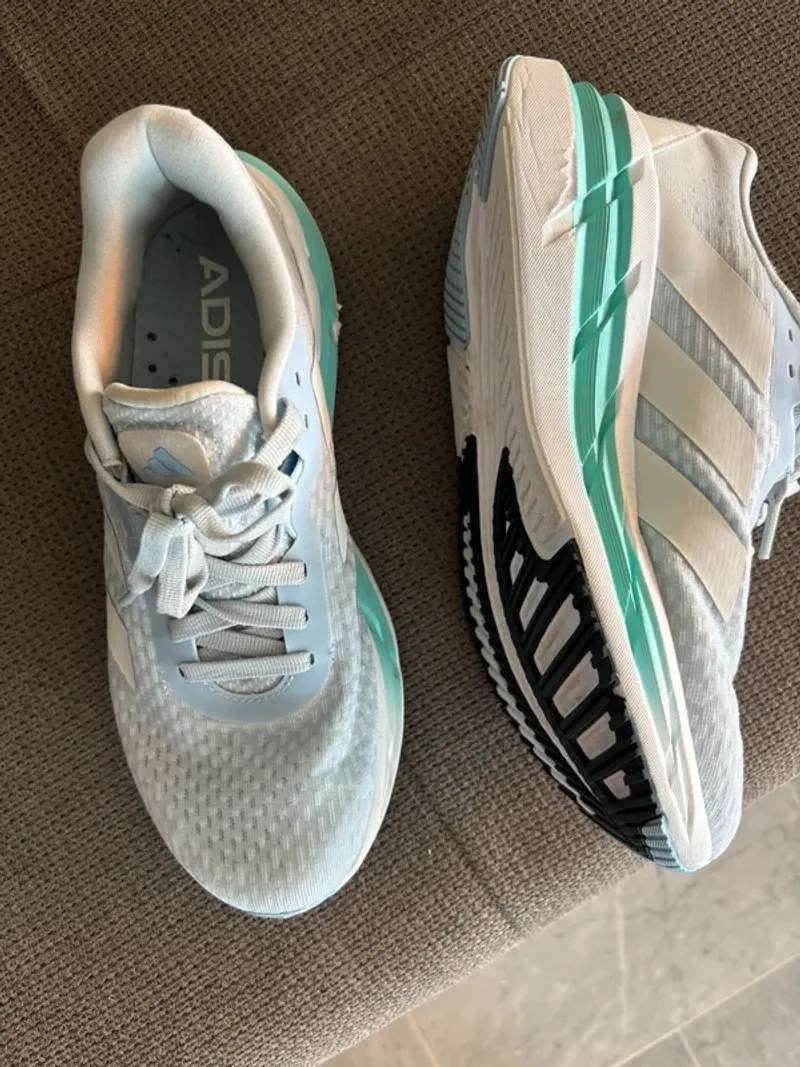 Używany Adidas Running Shoes Running Shoes