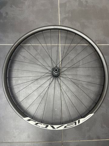 Used Roval Control Carbon 29 2016 bike — image 8 of 11