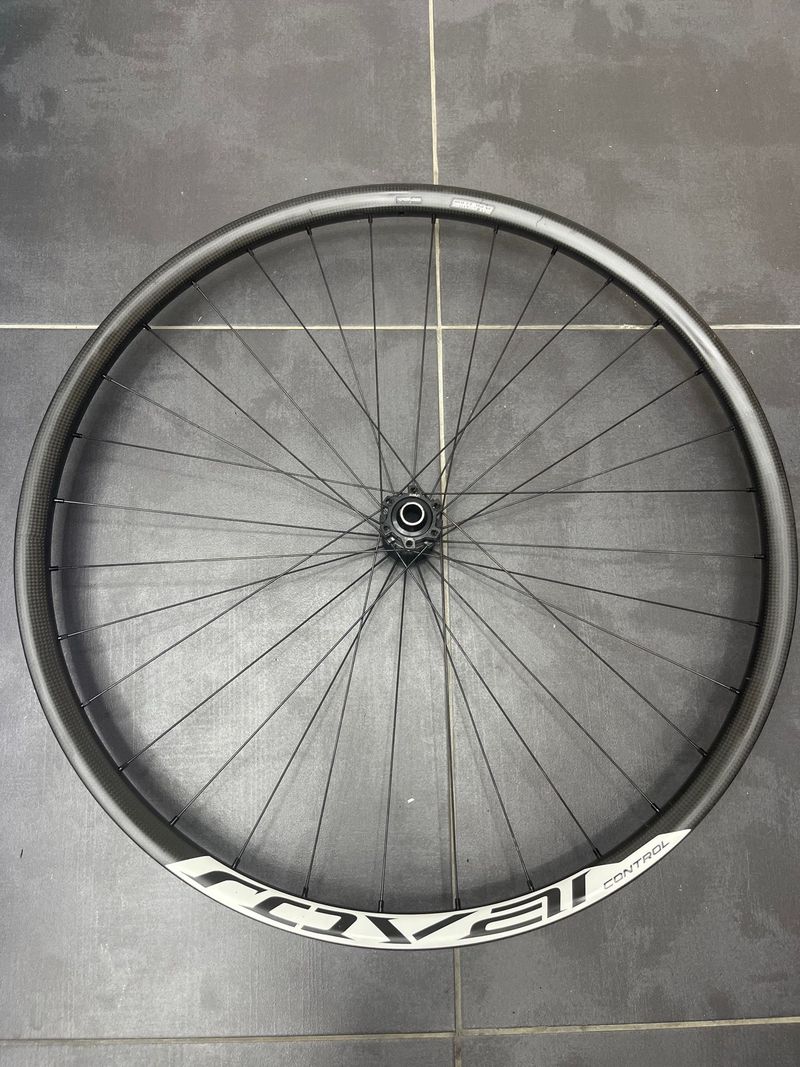 Used Roval Control Carbon 29 2016 bike — image 8 of 11