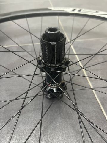 Used Roval Control Carbon 29 2016 bike — image 2 of 11