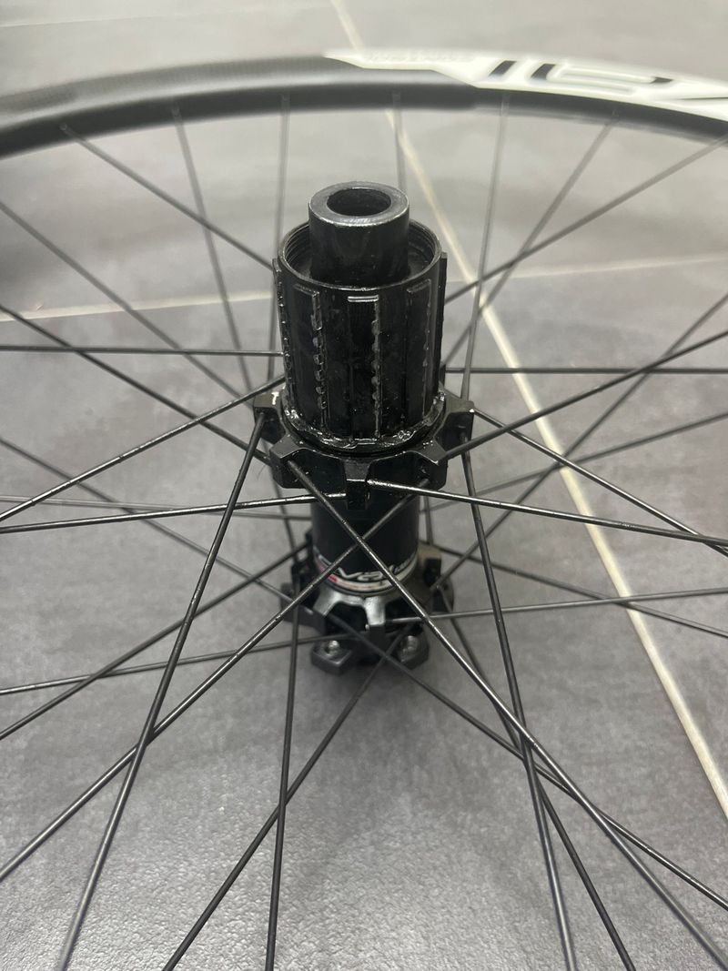 Used Roval Control Carbon 29 2016 bike — image 2 of 11