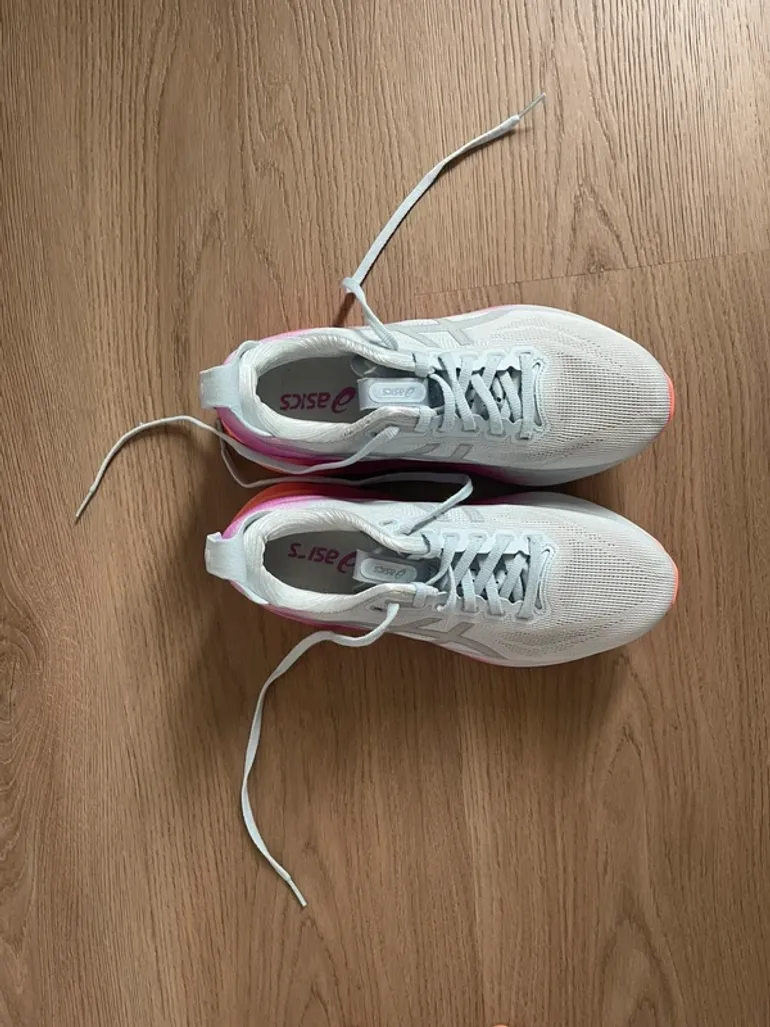 Używany Asics Gel-Kayano 32 bike — zdjęcie 6 z 10
