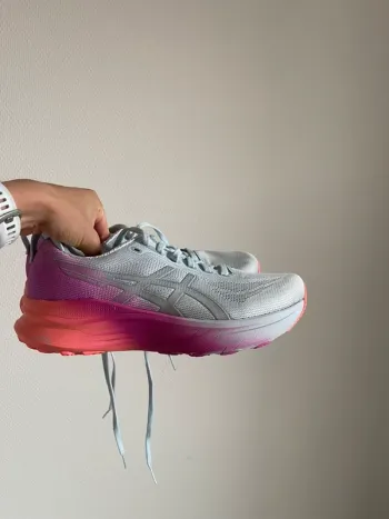 Używany Asics Gel-Kayano 32 bike — zdjęcie 1 z 10