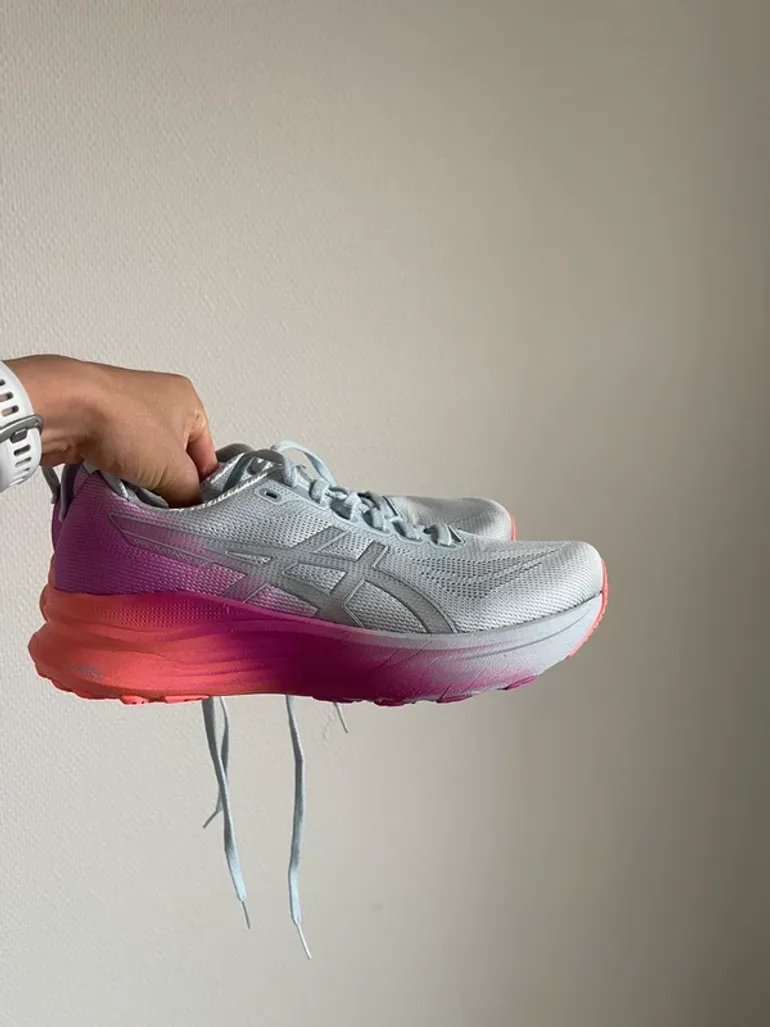 Używany Asics Gel-Kayano 32 bike — zdjęcie 1 z 10
