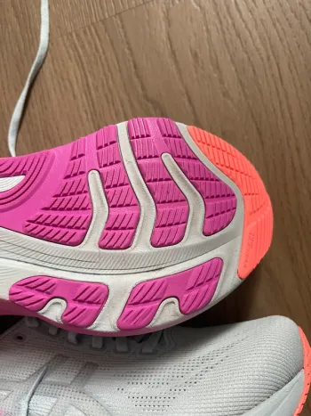 Używany Asics Gel-Kayano 32 bike — zdjęcie 8 z 10