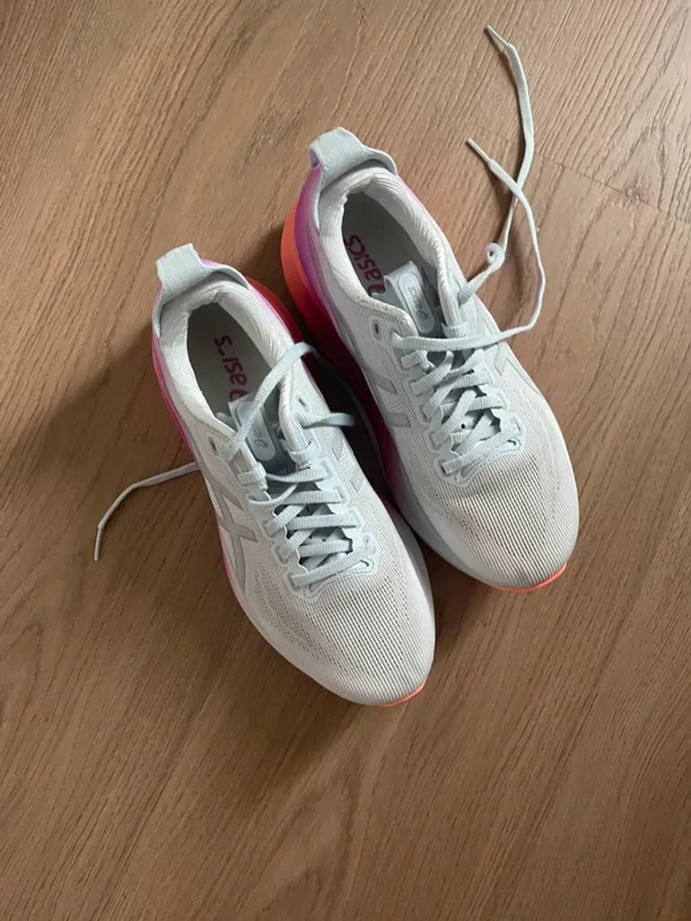 Używany Asics Gel-Kayano 32 bike — zdjęcie 4 z 10